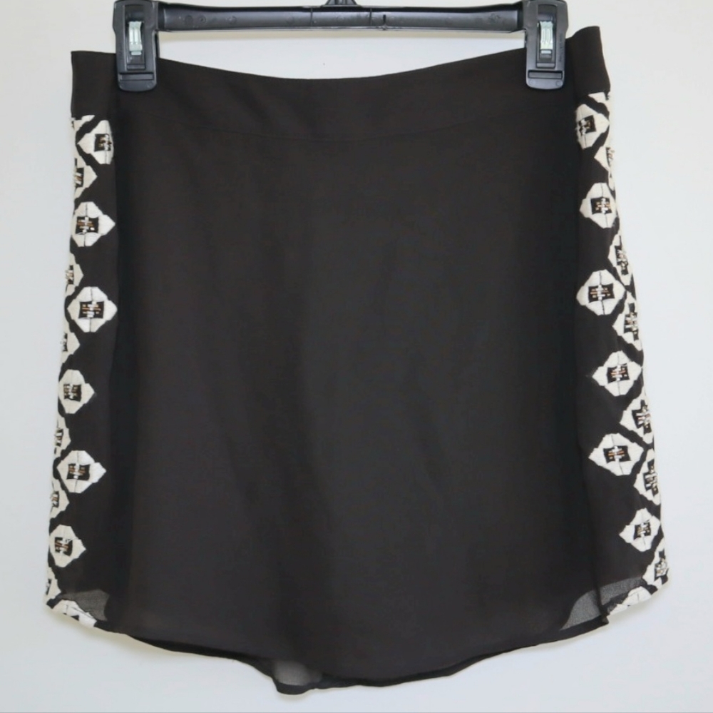 Embroidered embellished mini skirt black sz M boho